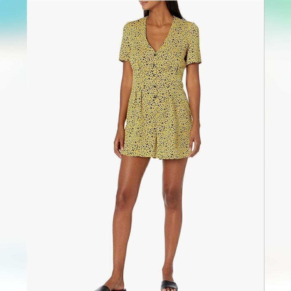 Bcbgeneration Womens Button Front Flutter Sleeve Romper Black and Yellow size L